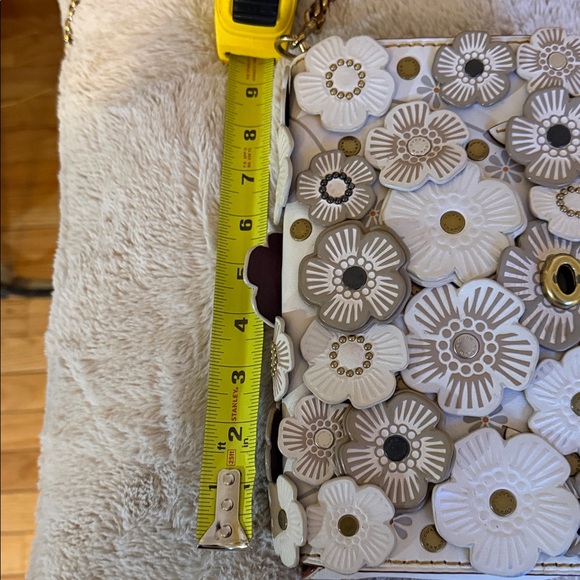 Coach Cream and Gold Floral Crossbody Bag - Picture 14 of 15